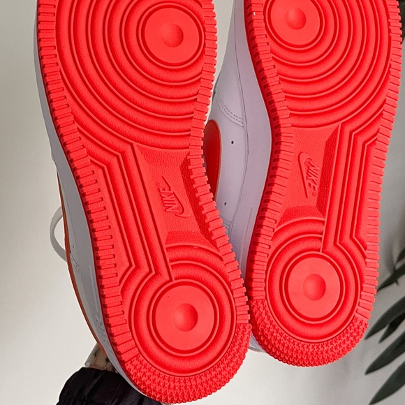 Air Force 1 - Picture 6 of 6